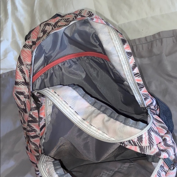 Backpack - Picture 3 of 6